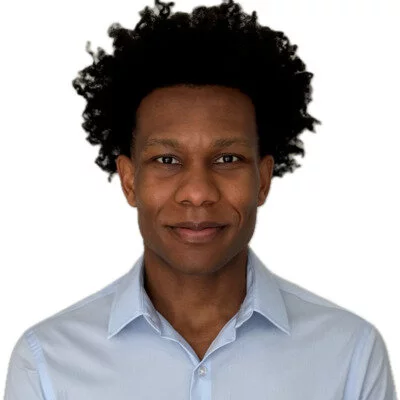 Shedrick Garrett, PhD candidate in Developmental Psychology, specializing in online social experiences and adolescent development, particularly boys' sports betting behavior.